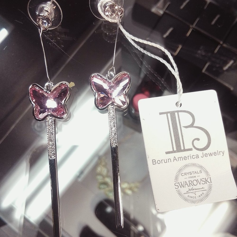 SWAROSKI CRYSTAL EARRING